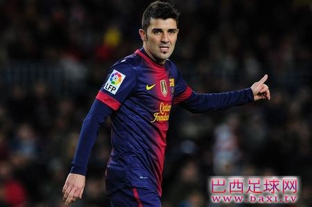 镜报：比利亚有意离开巴萨转投切尔西.jpg
