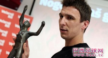 拜仁前锋曼朱季奇当选克罗地亚足球先生.jpg
