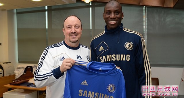 登巴巴：切尔西的大牌会为前锋创造很多机会.jpg