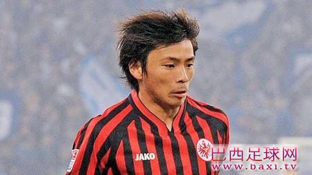 图片报：法兰克福球员乾贵士遭遇海关麻烦.jpg