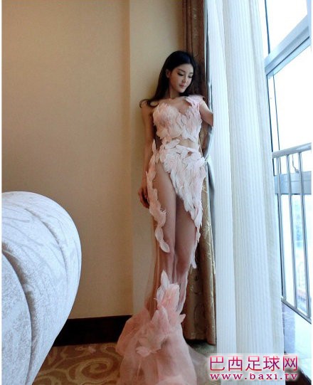 足球宝贝李颖芝3.jpg
