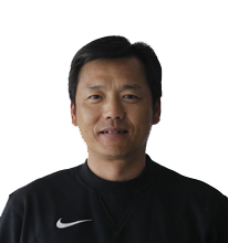 武汉卓尔主教练郑雄.jpg