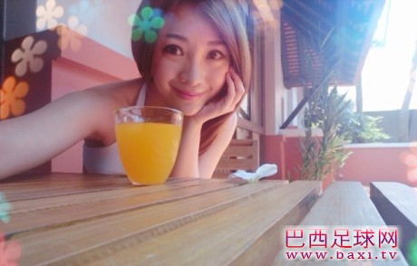 足球宝贝柳岩7.jpg