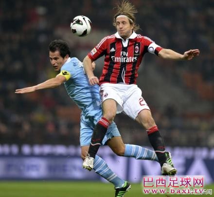 米兰下赛季已经确定萨波纳拉加盟.jpg