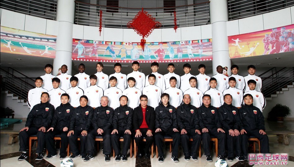 2013中超上海上港全家福.jpg