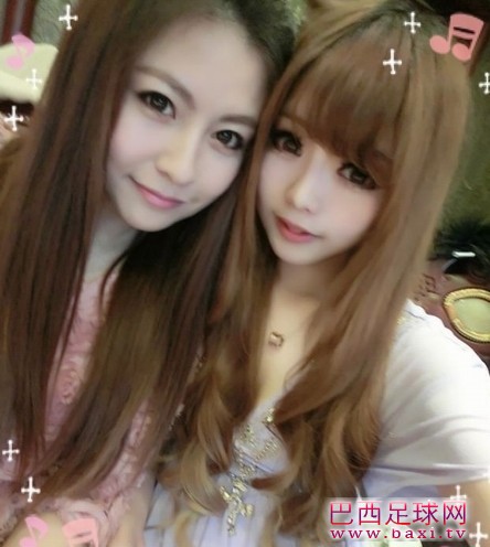 90后模特上海德比爆红 美女球迷超爱大雷5.jpg