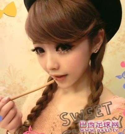 90后模特上海德比爆红 美女球迷超爱大雷6.jpg