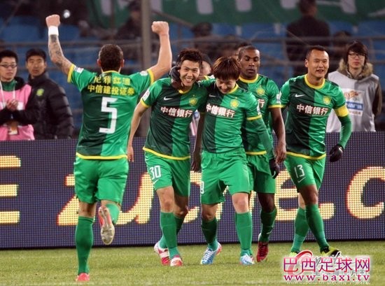 国安失绝杀1-1平人和联赛不败 周挺替身救主.jpg