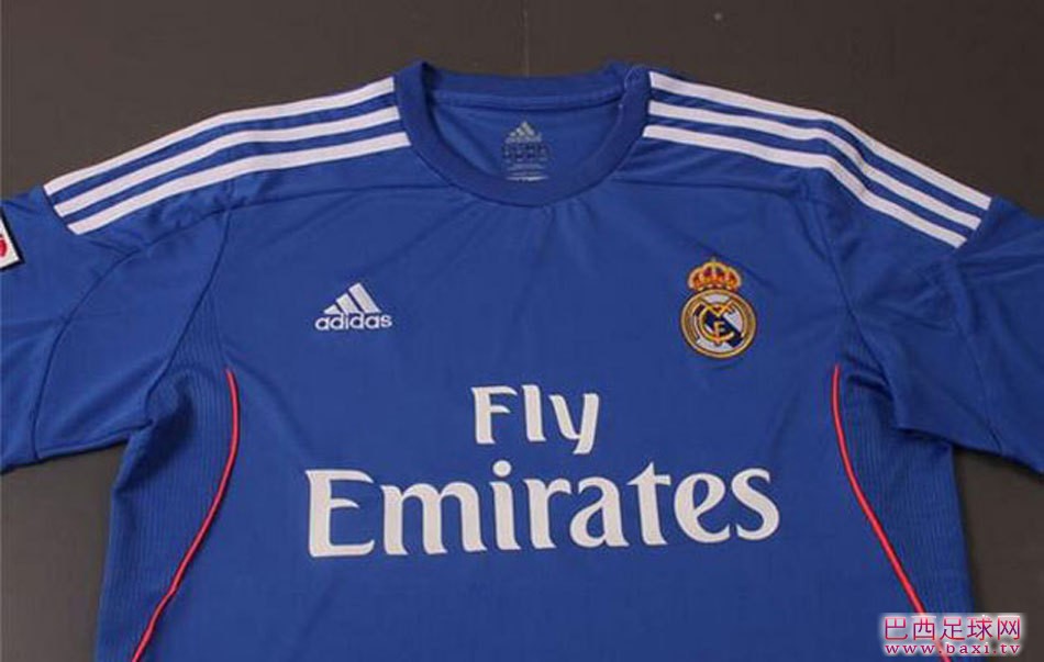 2013-14赛季皇马新版球衣曝光1.jpg