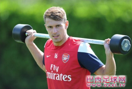阿森纳新赛季训练图2.png