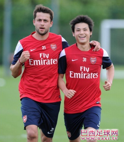 阿森纳新赛季训练图4.png