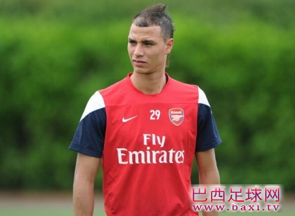 阿森纳新赛季训练图8.png