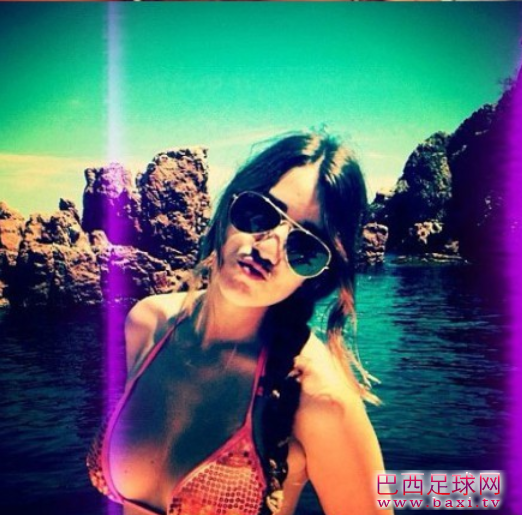 Julia Vigas8.png