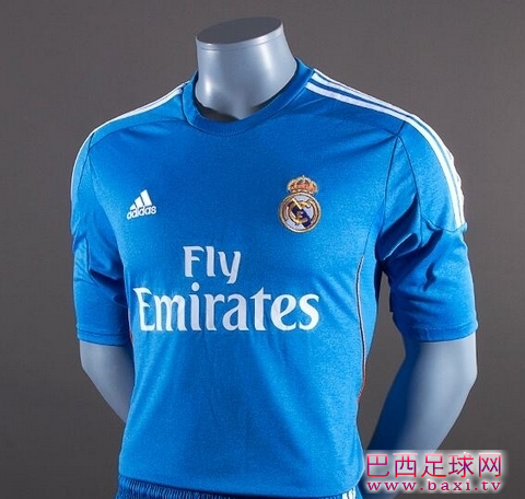 皇马客场球衣发布4.png