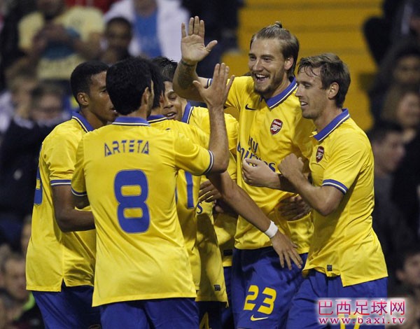 联赛杯-小将救主本特纳失单刀 阿森纳点球晋级.jpg