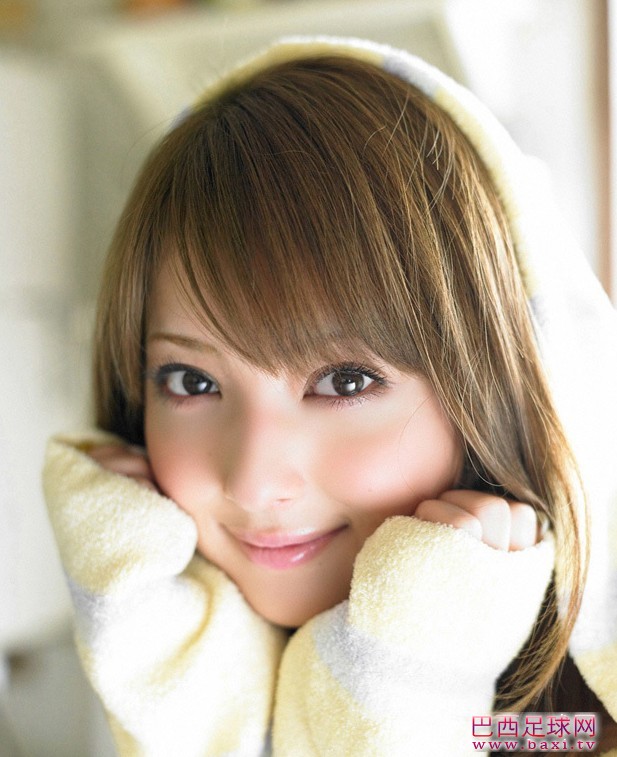 日本足球宝贝佐佐木希15.jpg