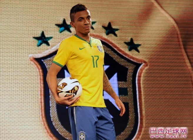 巴西新队服5.jpg