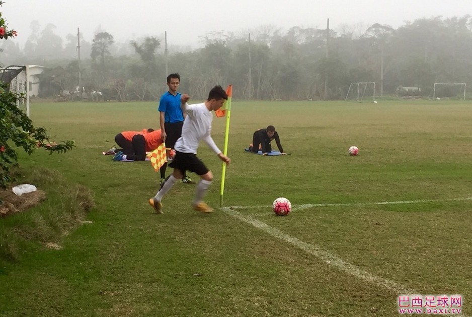 武汉卓尔1-1青岛黄海3.JPG