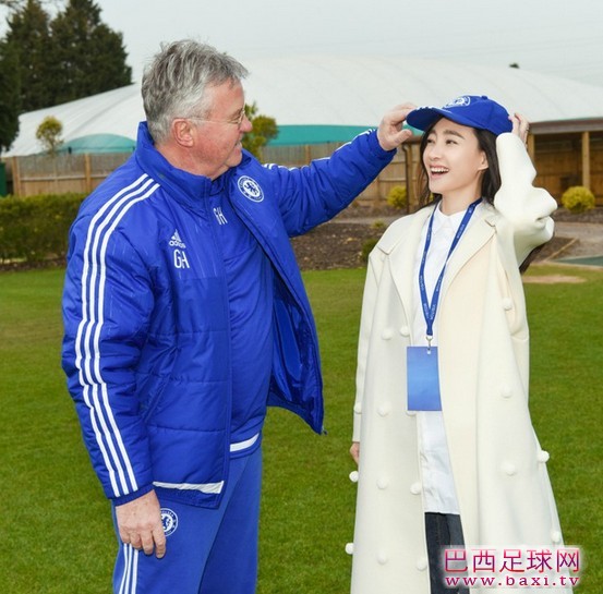 王丽坤合影切尔西众将6.JPG