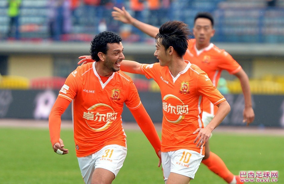 中甲-巴兰特斯点射程进破门 卓尔主场2-1中能.JPG